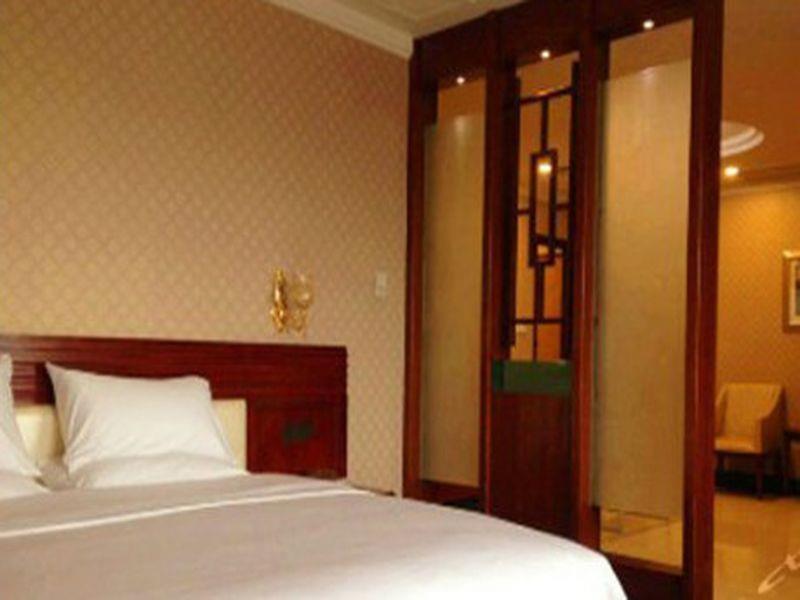 Starway Hotel Guangzhou Xintang Branch Экстерьер фото